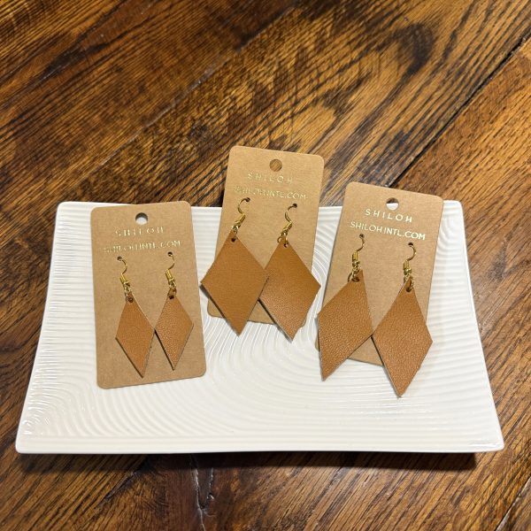 Diamonds (Camel) – Earrings