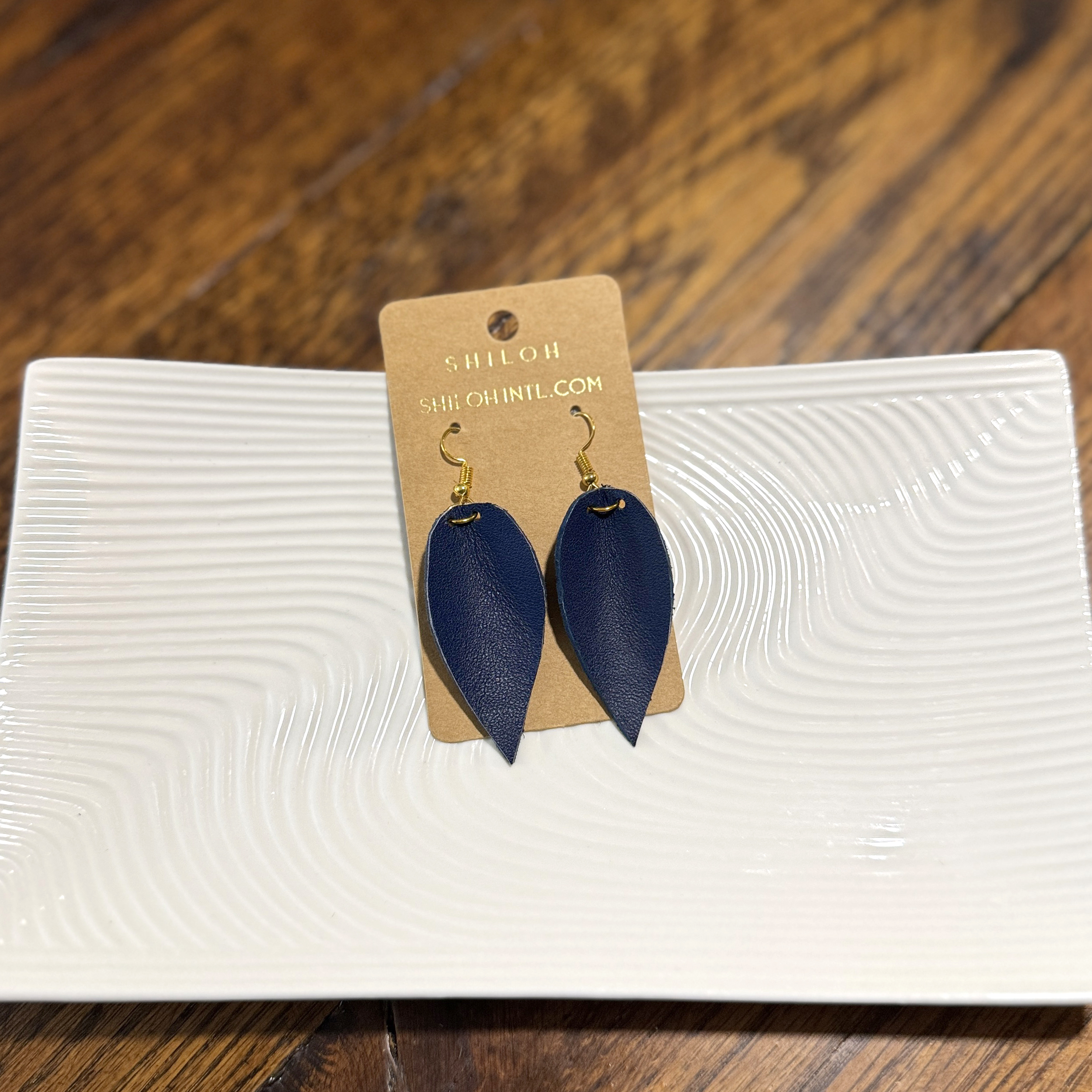 Leaf (Navy) – Earrings - Image 1