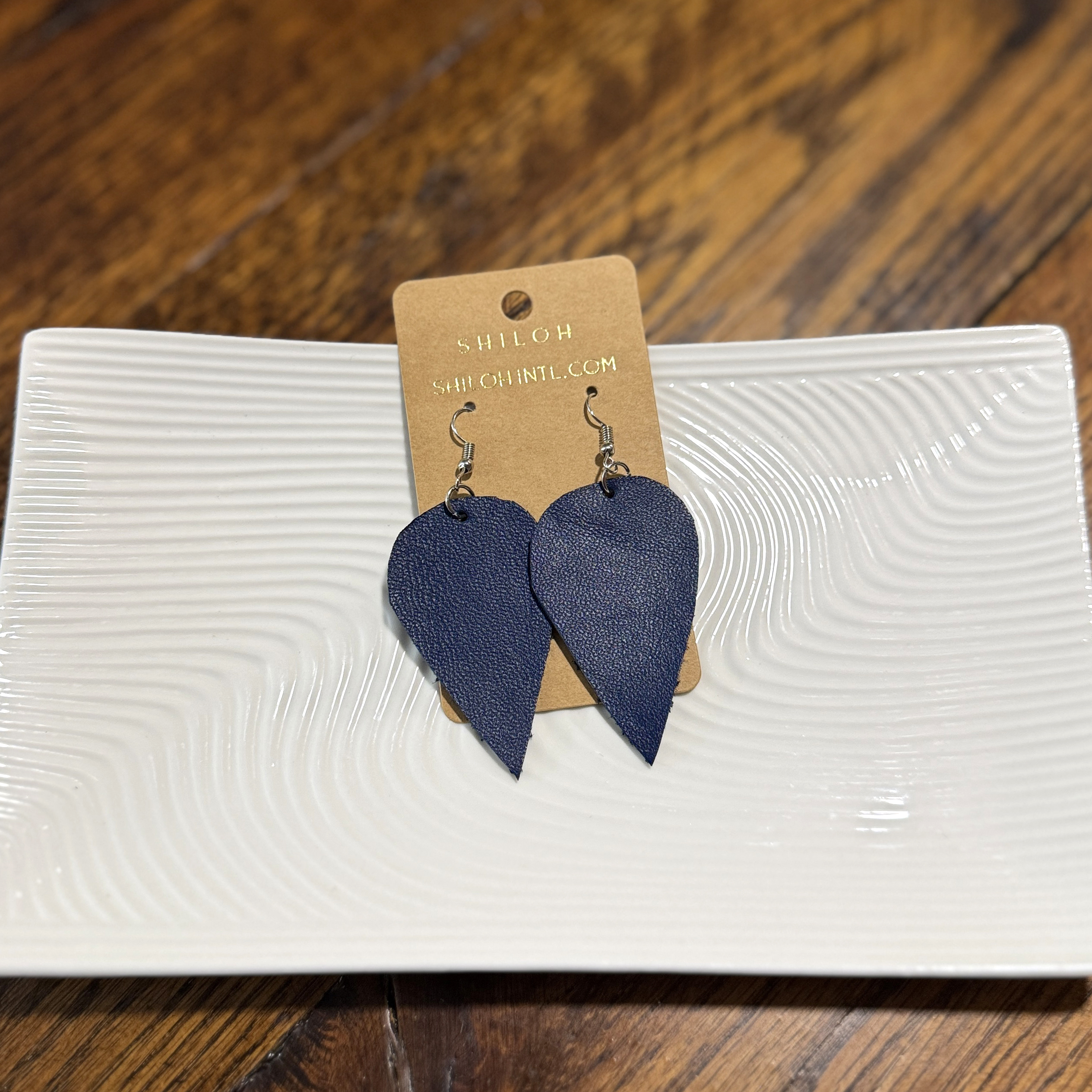 Point (Navy) – Earrings - Image 1